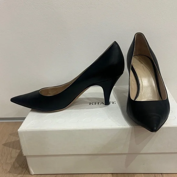KHAITE Black Iconic River Leather Heels 37.5 7.5 - Picture 3 of 5